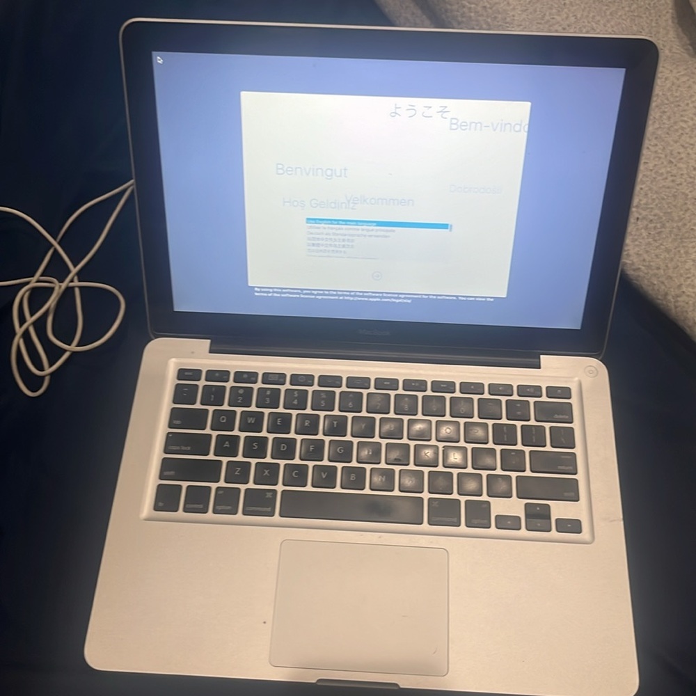 Macbook - Picture 2 of 2